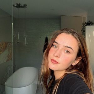 Meet your Posher, Roxanne